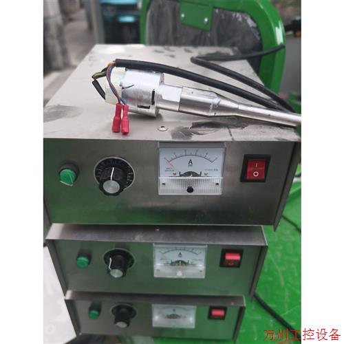 议价直拍不发:三菱MR-J3-350A驱动器,加电机功能包好