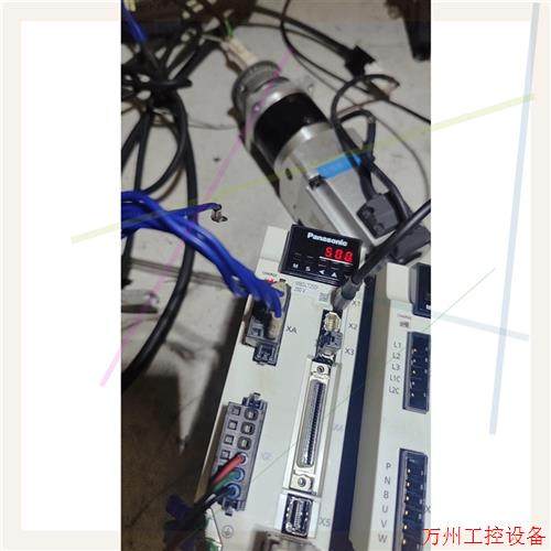 议价直拍不发:A6 400驱动器MBDLT25SF011  MBDLT