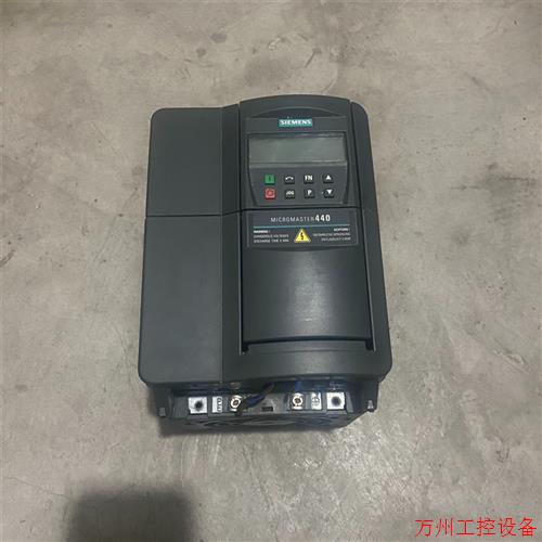 议价直拍不发:成色漂亮变频器 6SE6440-2UD23-0BA1