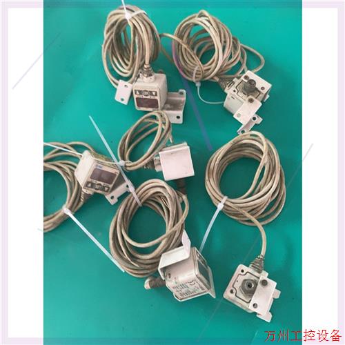 议价直拍不发:二手拆机SMC数字压力表ISE40-01-22L,有6个,实