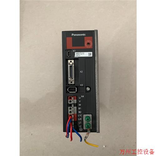 议价直拍不发:实物拍摄伺服驱动器400W