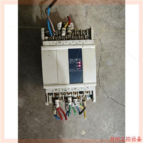 议价直拍不发:信捷XC2-14RT-E,1只,成色实拍图。功能完好。全