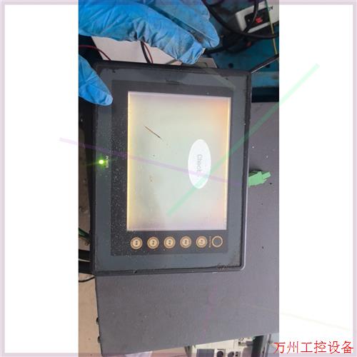 议价直拍不发:触摸屏   UG221H-LE4.   拆机1台  通电