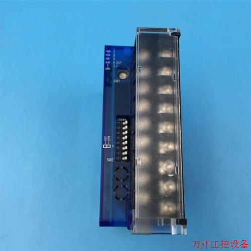 议价直拍不发:OMRON模块 EJ1N-TC2A-QNHB 实物图