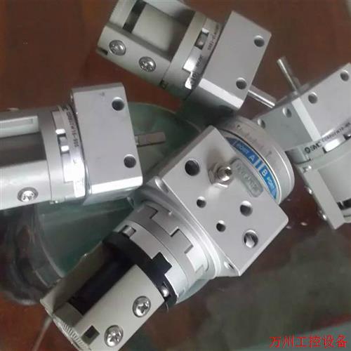 议价直拍不发:实拍现货SMC二手9成新CDRBU2W10-90S CDRBU2W10-18
