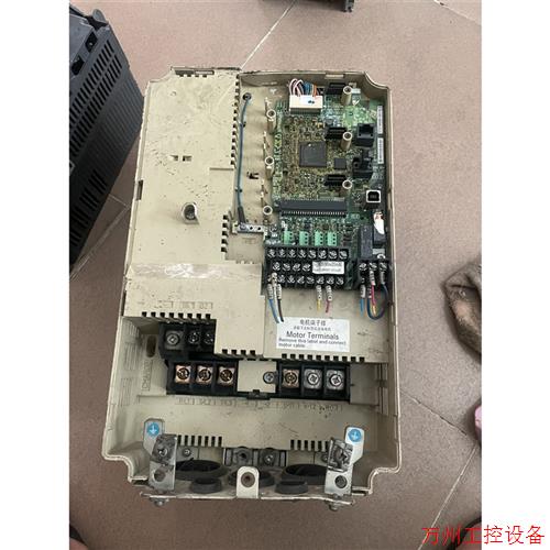 议价直拍不发:拆机安川变频器H1000-15/18.5KW变频器.板子有点