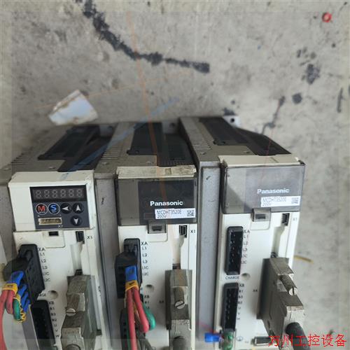 议价直拍不发:MCDHT3520E,原拆机伺服驱动器,功率750W