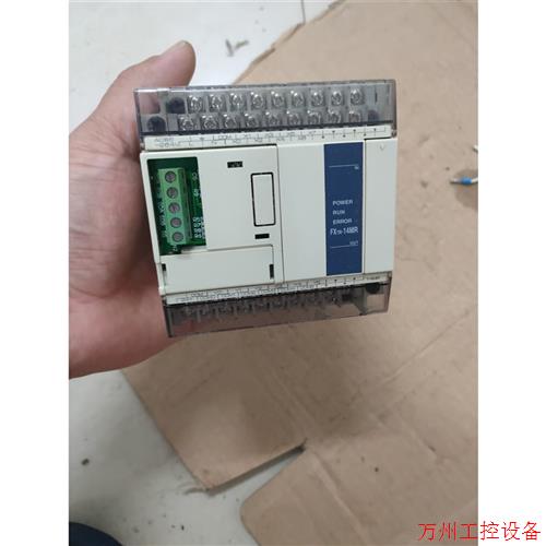 议价直拍不发:三菱fx1n-14mr+485bd模块,成色漂亮,测试功能完