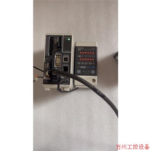 议价直拍不发:基恩士激光控制器,主机:LK-G3001,面板:LK-GD5