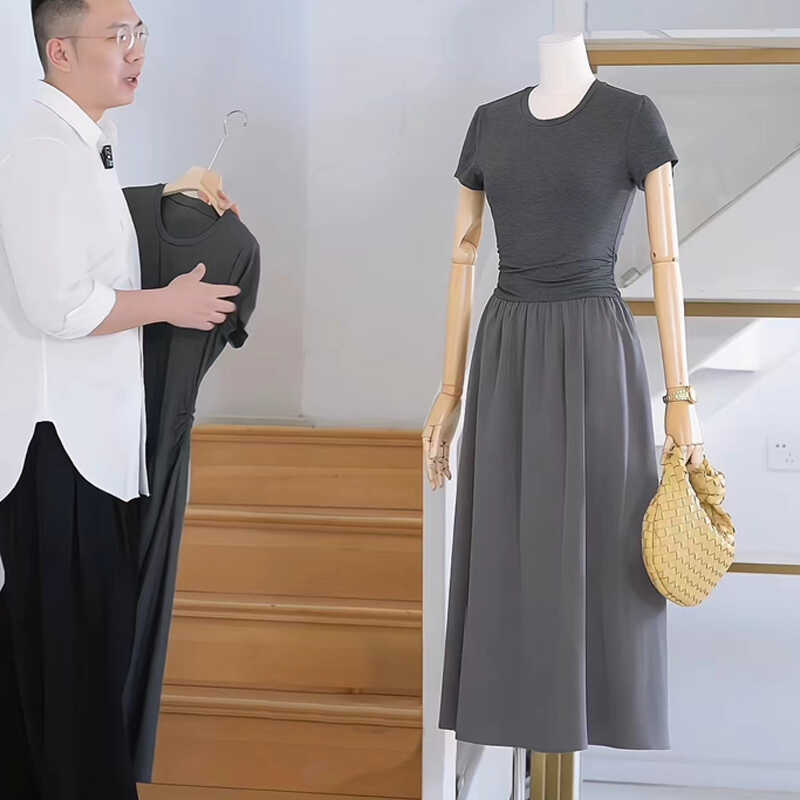 简约风A字裙针织收腰拼接连衣裙