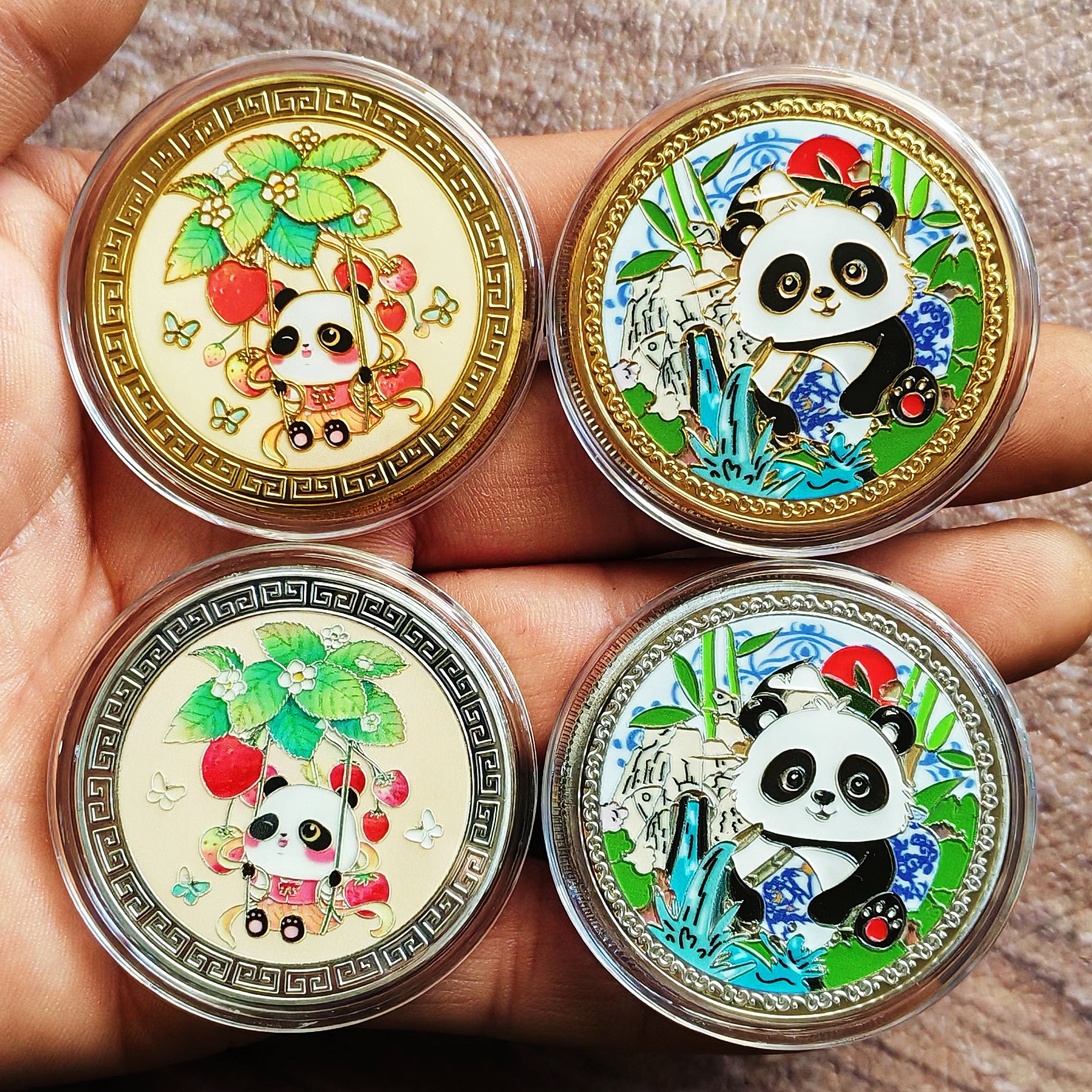 中国国宝熊猫浮雕动物镀金纪念币 收藏硬币幸运币 旅游景区纪念币