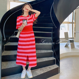 主推现货！！两色宽条纹针织收腰连衣裙 X203P90K138图片