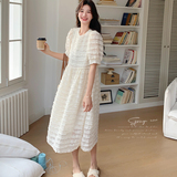 肌理感裙子女夏季2025新款小个子收腰小众高级韩系米白色连衣裙，女装连衣裙，两个王小姐