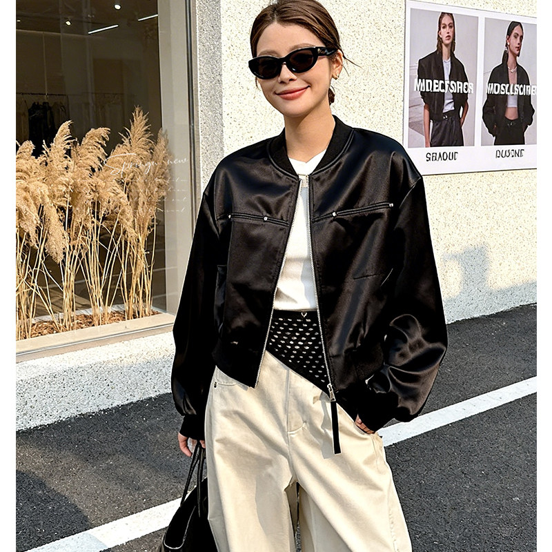 新款！现货！缎面棒球外套C278P145K238，女装短外套，两个王小姐