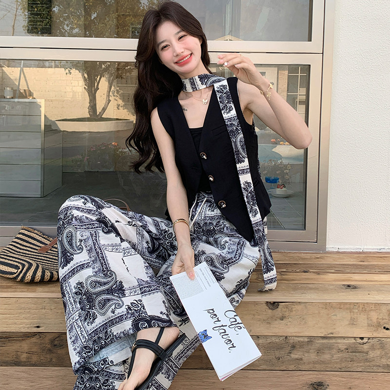 新品！！现货！腰果花麻感两件套C273P145K238，女装西装，两个王小姐