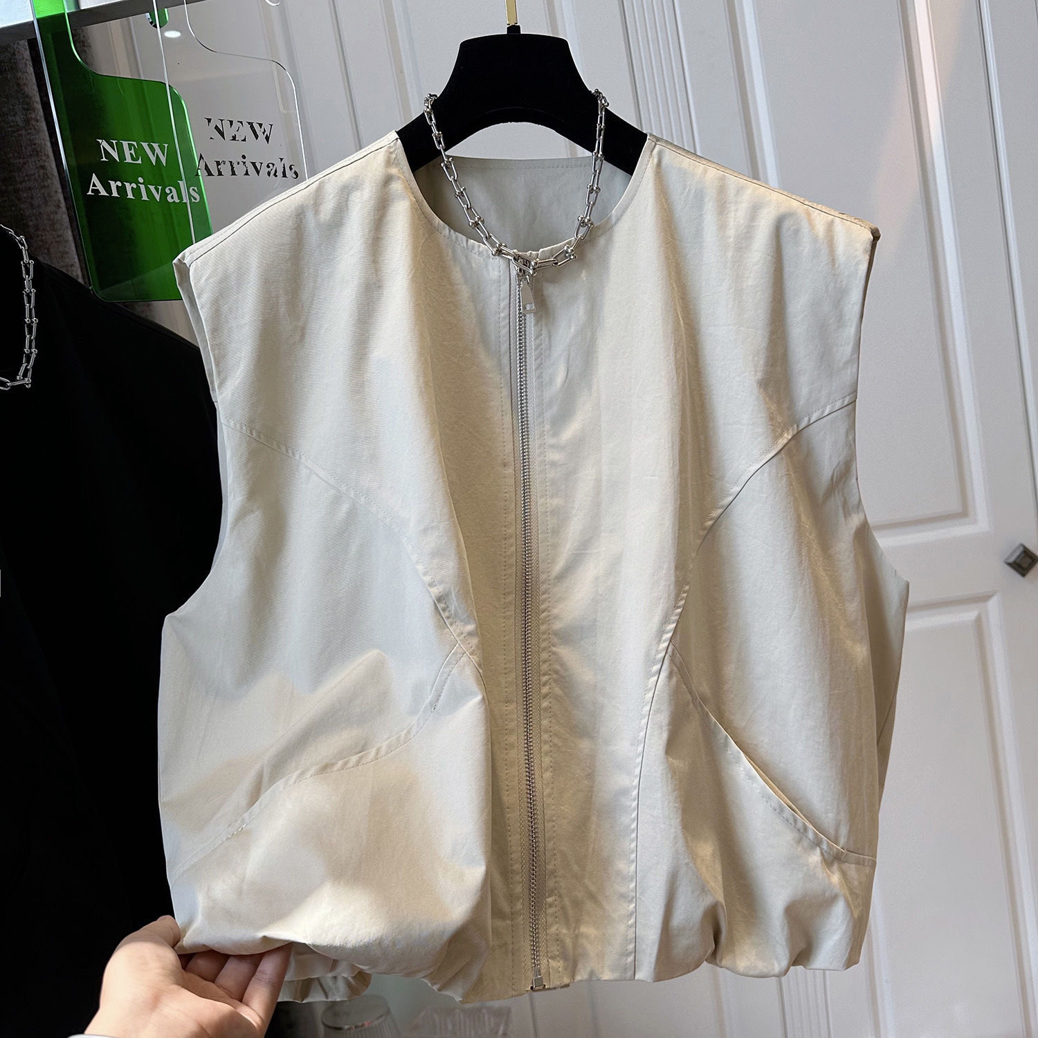 高品质欧货2025早春新款圆领拉链纯色简约洋气休闲坎肩无袖马甲女
