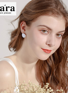 戴拉优雅白色系圆形耳钉女气质时尚个性的大气黄色耳饰潮