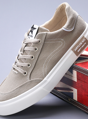 24121闪步新款男低帮帆布鞋韩版经典学生休闲系带透气运动板鞋