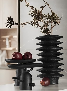 可凡玄关书架样板间侘寂风花瓶