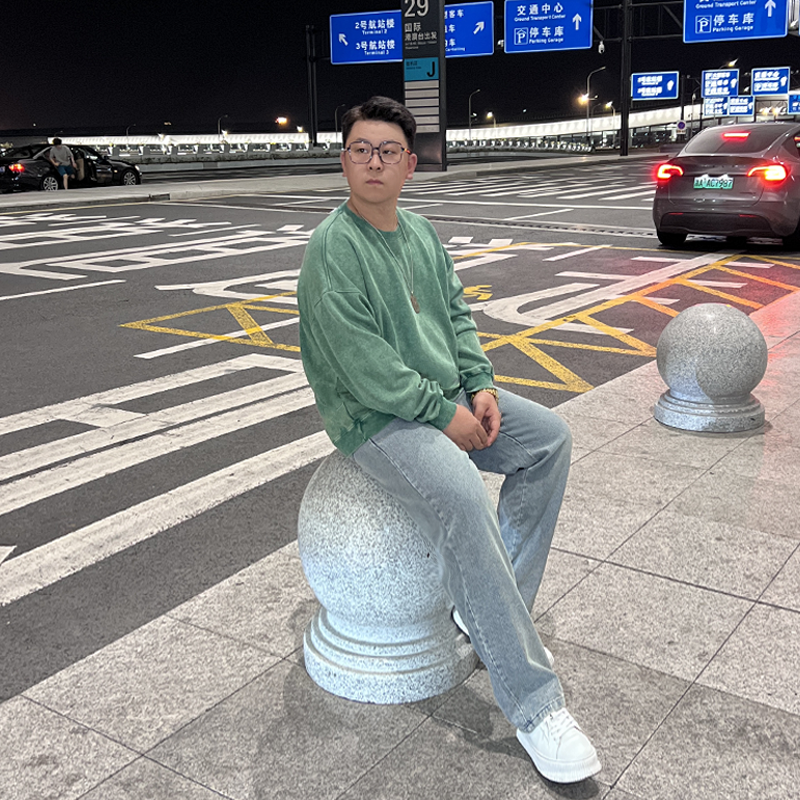 【两件套】秋季款360克重磅做旧纯色圆领水洗卫衣直筒牛仔裤男CM1