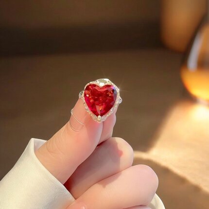 精致小巧红色爱心胸针高级感西装开衫别针防走光领针配饰