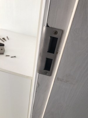 卧室房间门锁舌导向片