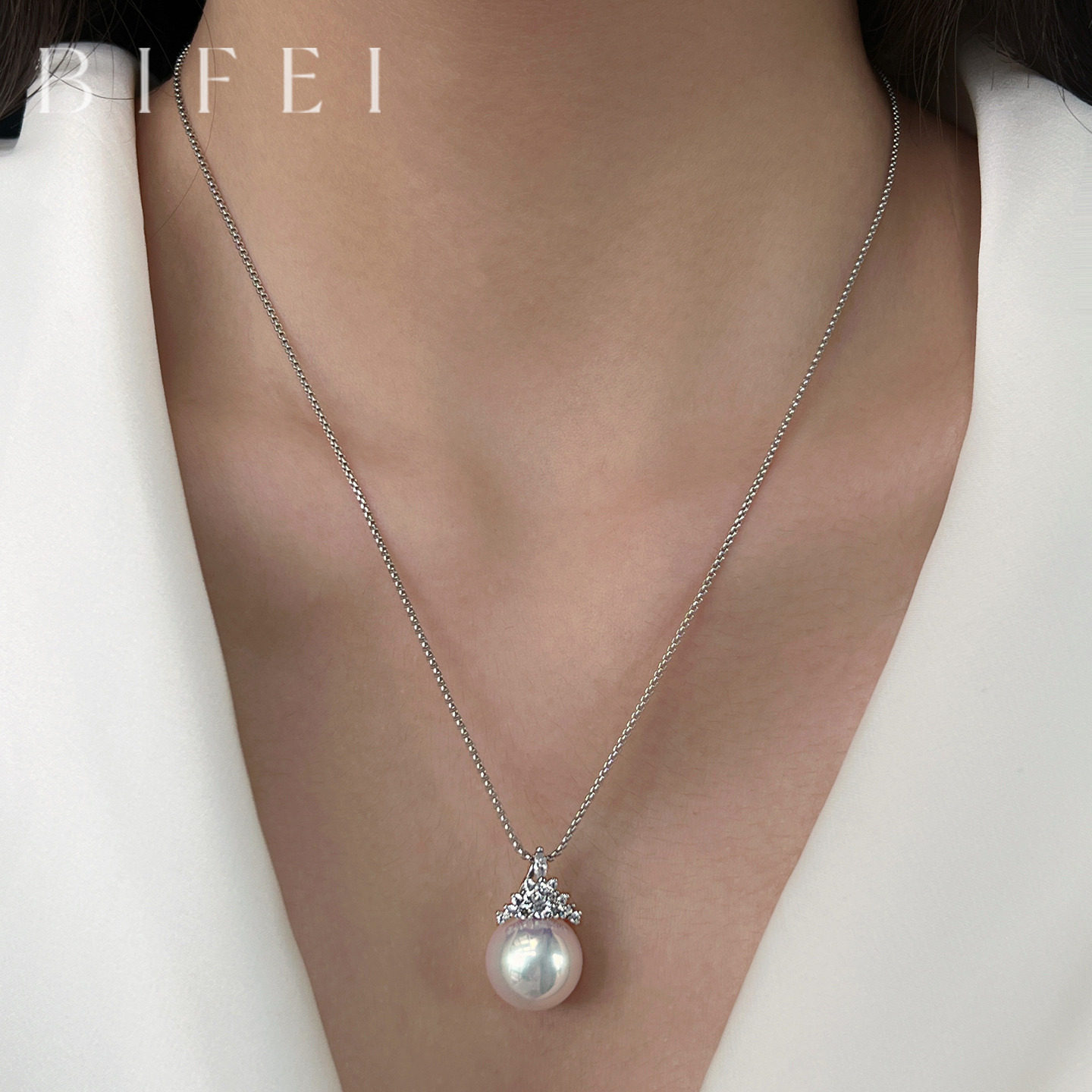 镶钻皇冠施家珍珠吊坠项链女2026新款爆款纯银项坠高级感轻奢配饰