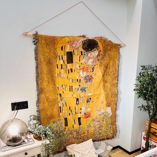 奥地利画家 Gustav Klimt's  The Kiss  吻 挂毯