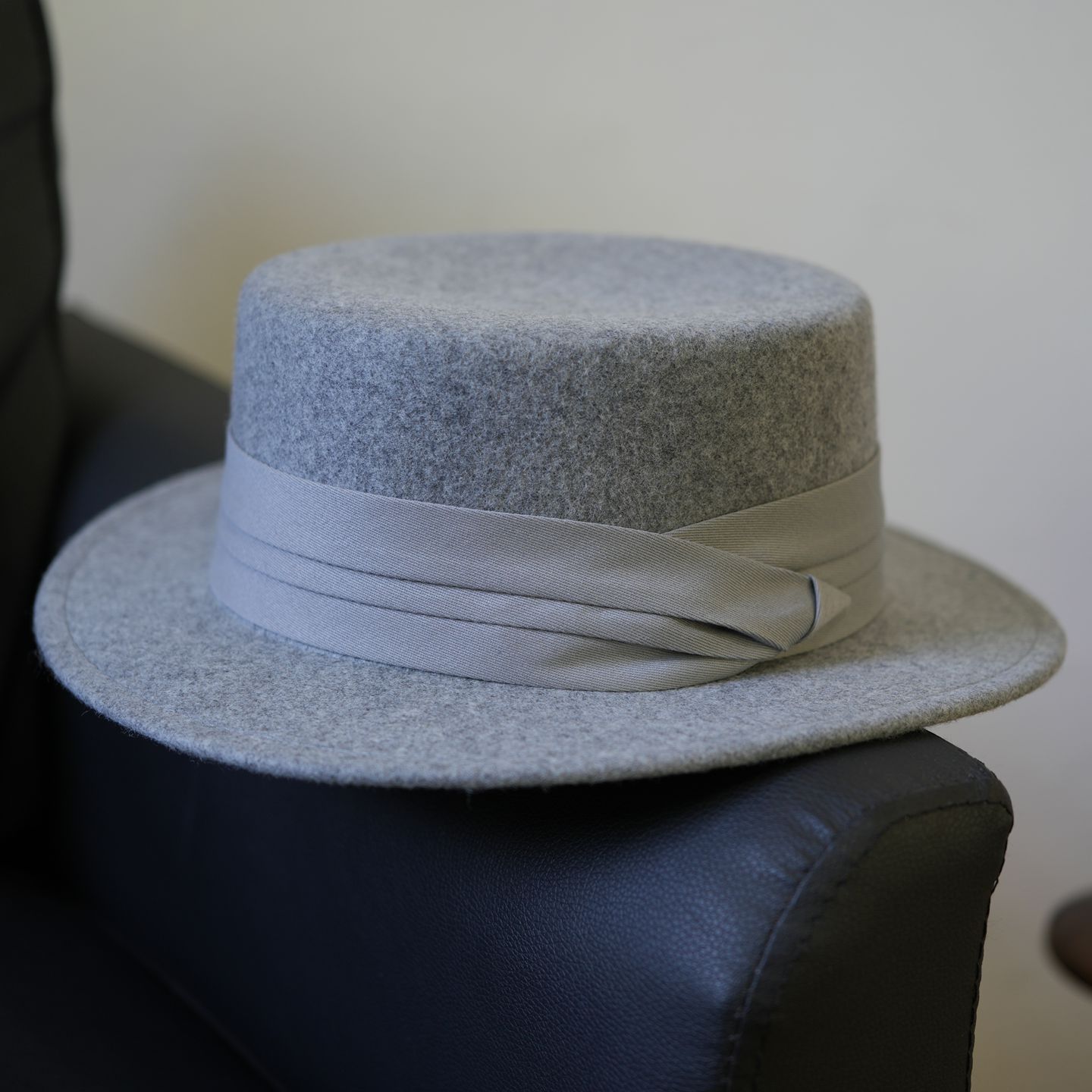 帽子女秋冬高级感麻灰色羊毛帽子时髦洋气羊毛礼帽时尚英伦爵士帽