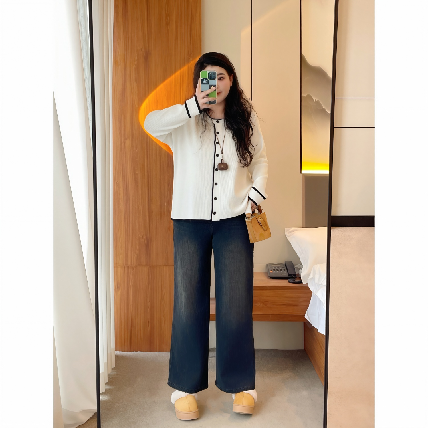 梵朵大码女装15150秋冬宽松显瘦遮肉加绒百搭牛仔裤微喇阔腿裤潮