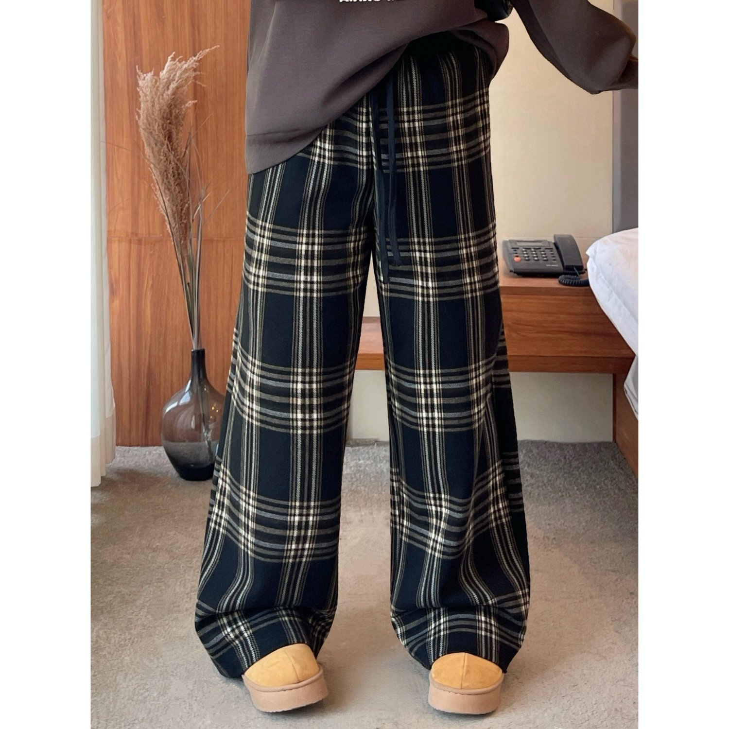 梵朵大码女装15719秋冬新款慵懒风直筒阔腿裤百搭显瘦阔腿格子裤,女装/女士精品,大码裤装,淘宝优惠券,粉丝福利购,淘宝优惠卷