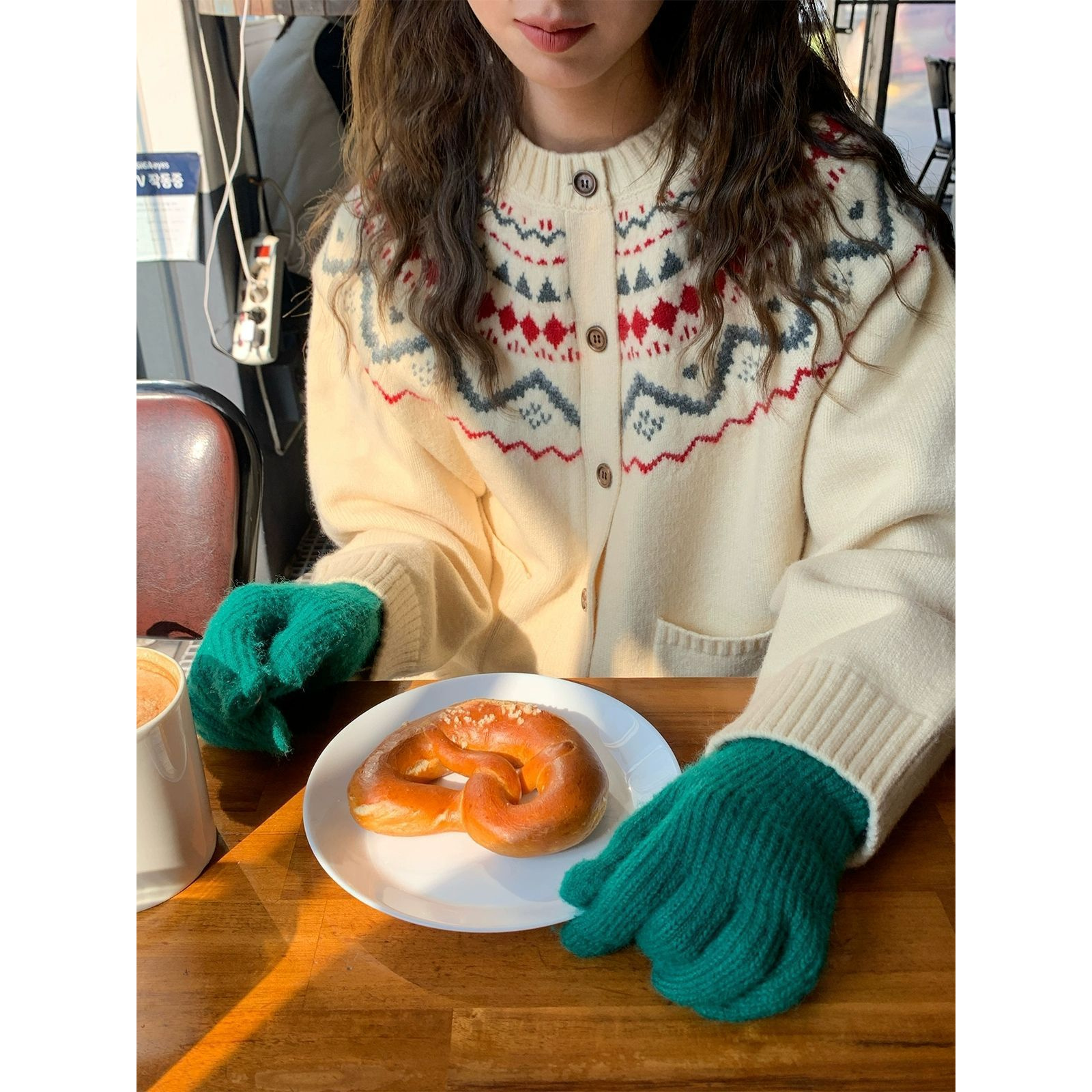 费尔岛灰色圆领毛衣外套女秋冬冬