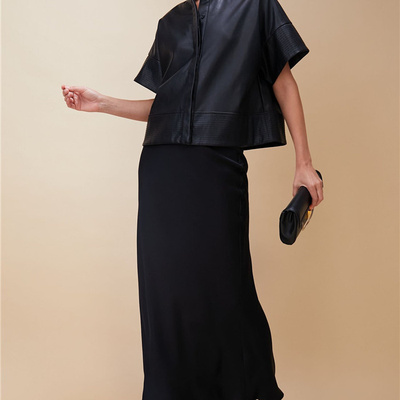 美国ins中产138美元老钱仿真皮小羊皮机车短袖上衣外套皮衣衬衫