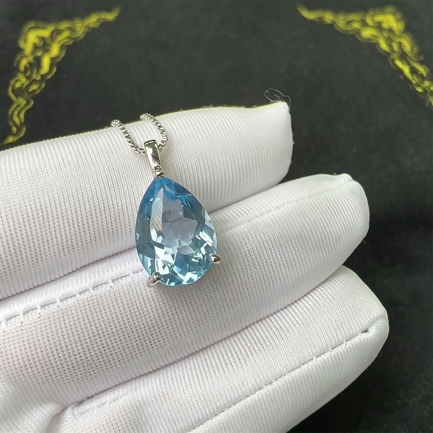 正品瑞士蓝托帕石吊坠 水滴形S925纯银镶嵌 轻奢简约锁骨链女款