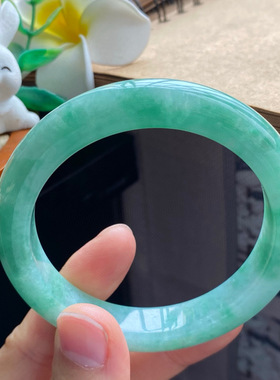 5.19批4548号56.7-11.3-9.1正圈浅翠绿藏着自然的生长气息