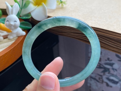 3.3批94号53.2-7.2-7.3！冰油青飘花镯！花色浓郁深邃！