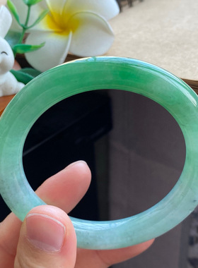 4.6批2727号55-9.9-9.5 翠绿色圆条！淡雅的色调！