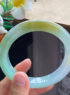 1.21批13388号62.5-12.6-9.9黄加绿双色镯！温柔治愈！