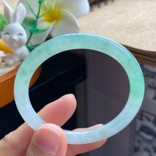 清新氧气感 3.28批2392号51.3 迷人 6.8甜绿镯 6.7