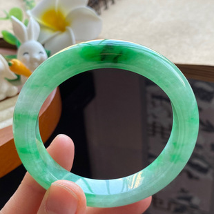 5.22批4662号50.5-11-8.2 翠阳绿飘花镯！辣艳的青翠色！