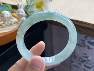 自带一股清新雅致 7.6冰绿果冻镯 气息 12.1 3.29批2447号53.3