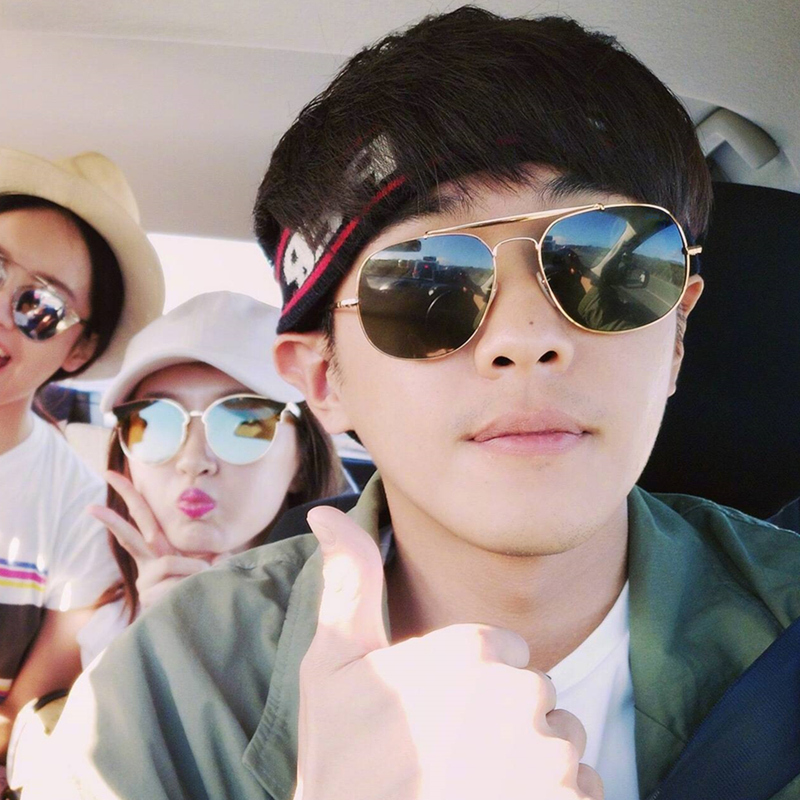 原宿潮牌茶色太阳镜男蛤蟆镜防紫外线网红复古方形墨镜女2025新款