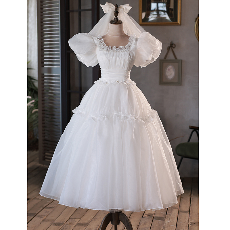 轻婚纱2022新款在逃公主法式高级感轻奢森系小白裙写真影楼礼服女