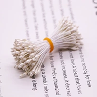 Один кусок молочного белого, около 150 штук