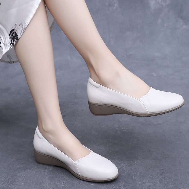 真皮软底一脚蹬坡跟单鞋