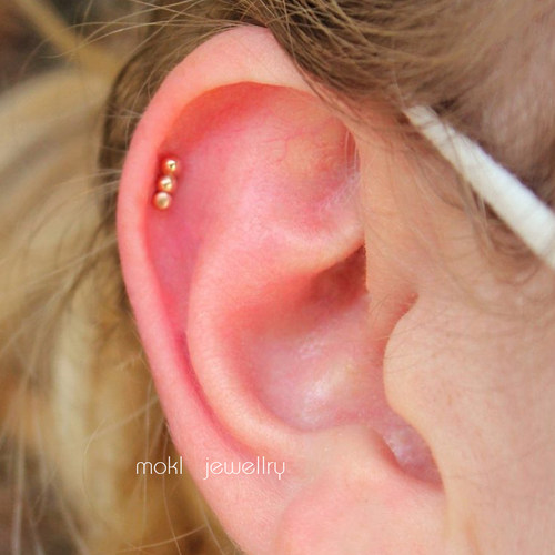 小众圆珠耳骨钉螺丝拧耳钉有耳洞女纯银螺旋耳屏软骨高级感耳蜗钉