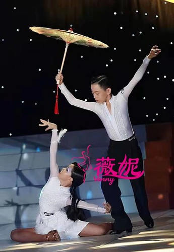 薇妮少女复古风拉丁表演女童舞服