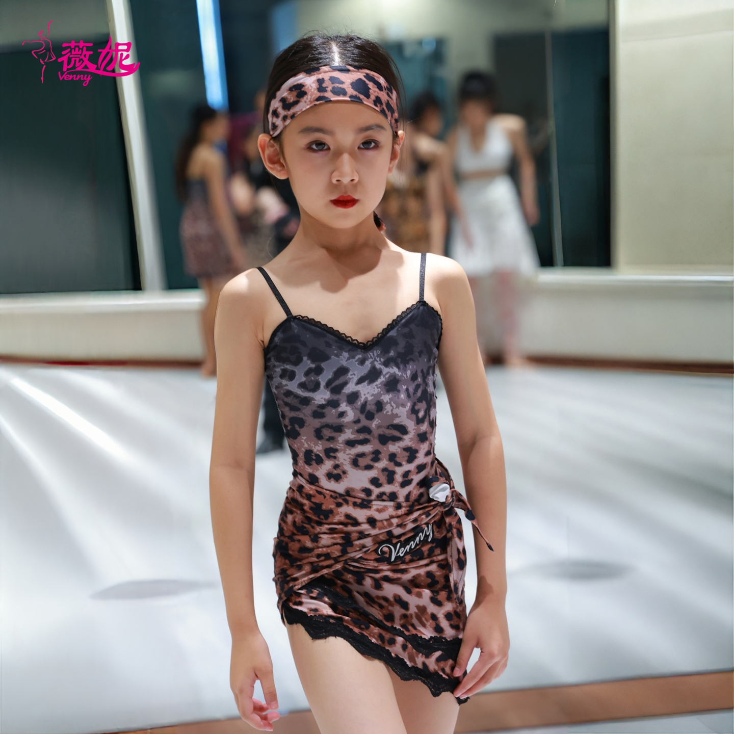 薇妮拉丁舞服时尚豹纹练功服夏季