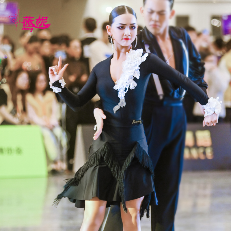 薇妮拉丁舞分体表演服