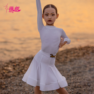 薇妮拉丁舞服时尚圆领进口丝绒比赛服秋冬高级定制规定服分体赛服